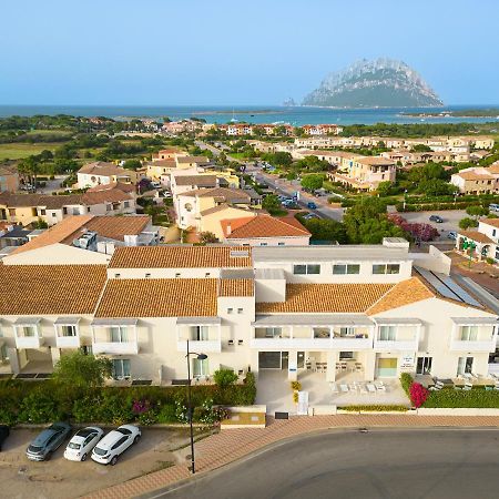 Felix Hotels - Hotel Residence Porto San Paolo Экстерьер фото