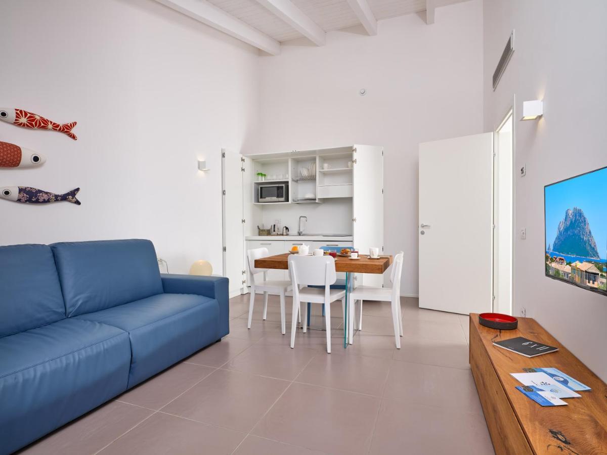 Felix Hotels - Hotel Residence Porto San Paolo Экстерьер фото
