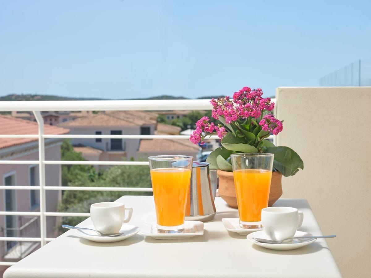 Felix Hotels - Hotel Residence Porto San Paolo Экстерьер фото