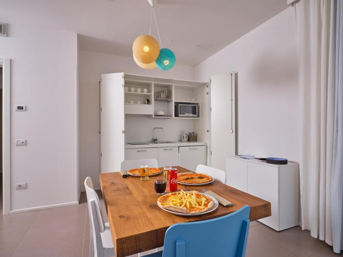 Felix Hotels - Hotel Residence Porto San Paolo Экстерьер фото