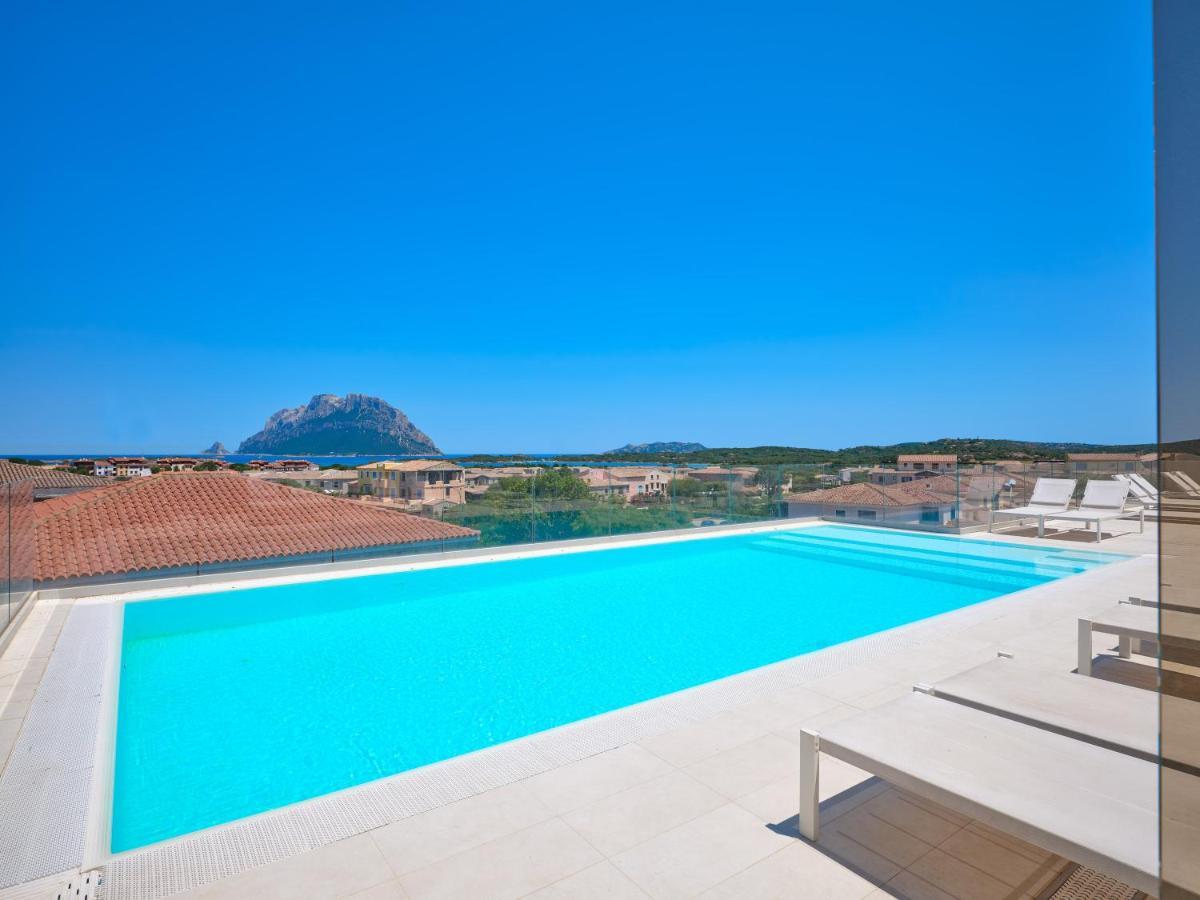 Felix Hotels - Hotel Residence Porto San Paolo Экстерьер фото