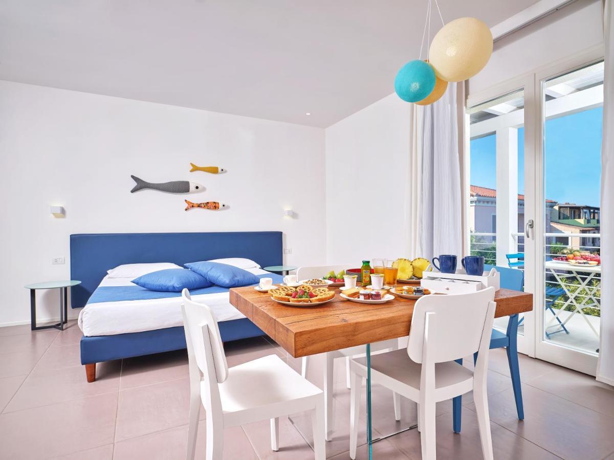 Felix Hotels - Hotel Residence Porto San Paolo Экстерьер фото
