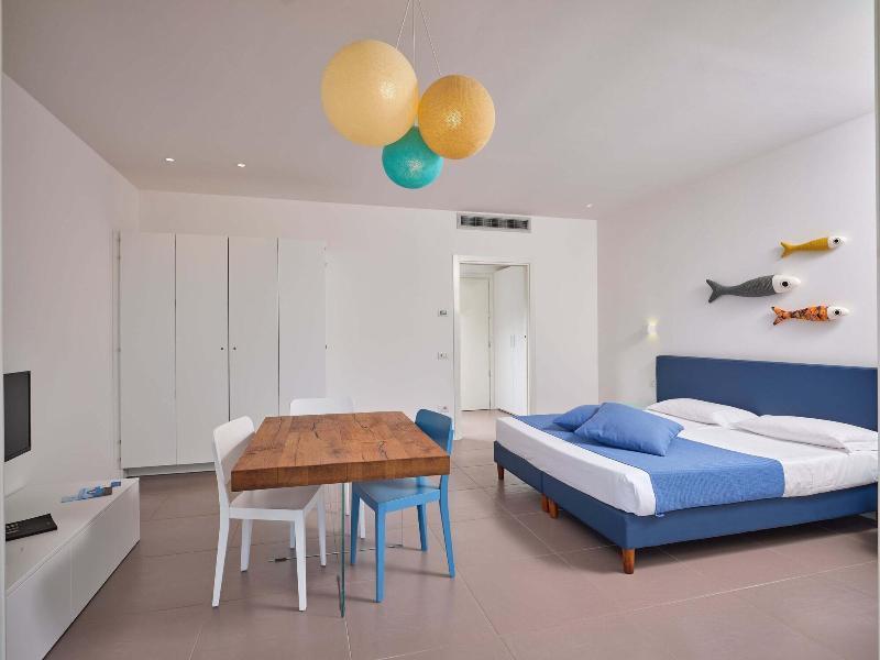 Felix Hotels - Hotel Residence Porto San Paolo Экстерьер фото