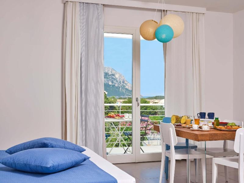 Felix Hotels - Hotel Residence Porto San Paolo Экстерьер фото