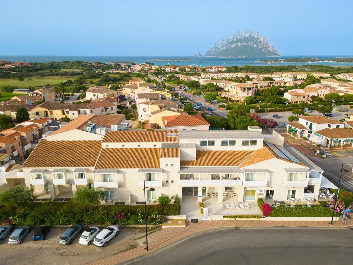 Felix Hotels - Hotel Residence Porto San Paolo Экстерьер фото