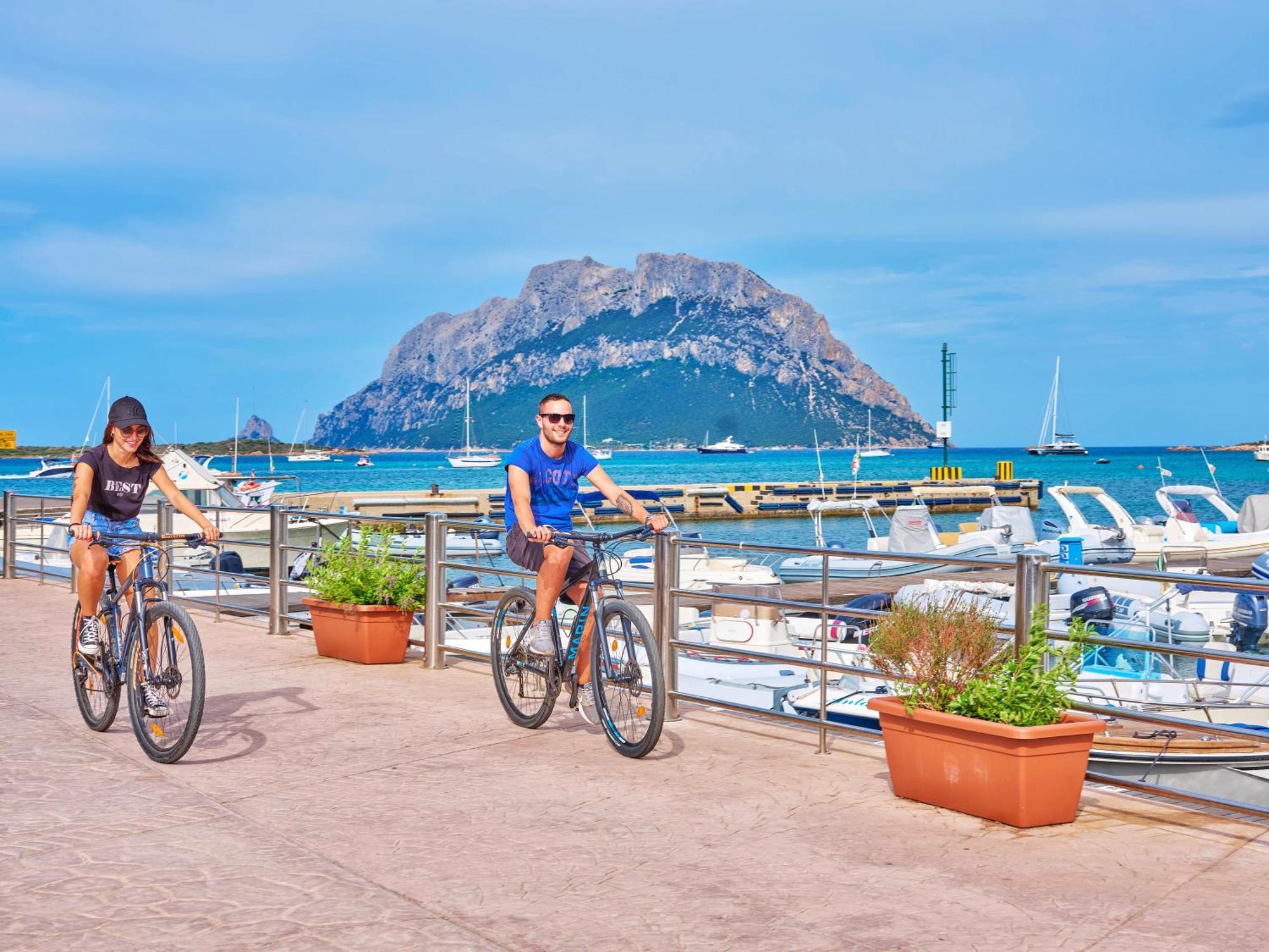 Felix Hotels - Hotel Residence Porto San Paolo Экстерьер фото