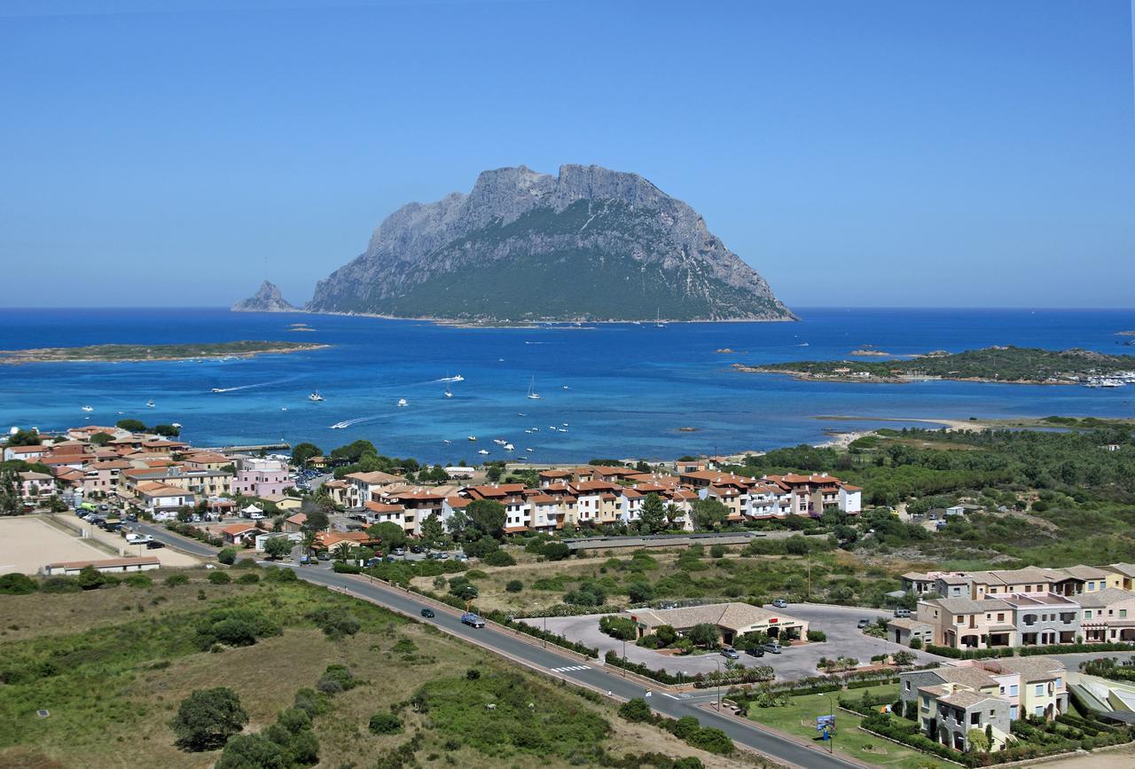 Felix Hotels - Hotel Residence Porto San Paolo Экстерьер фото